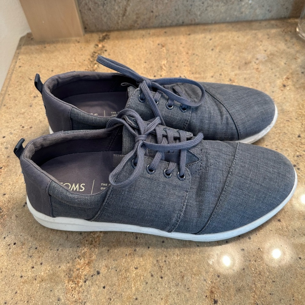 TOMs Navy Light-Washed Sneaker with Laces
